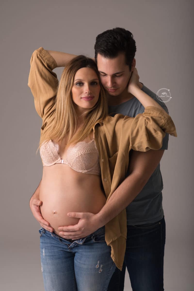 Photo d'un couple pendant la grossesse