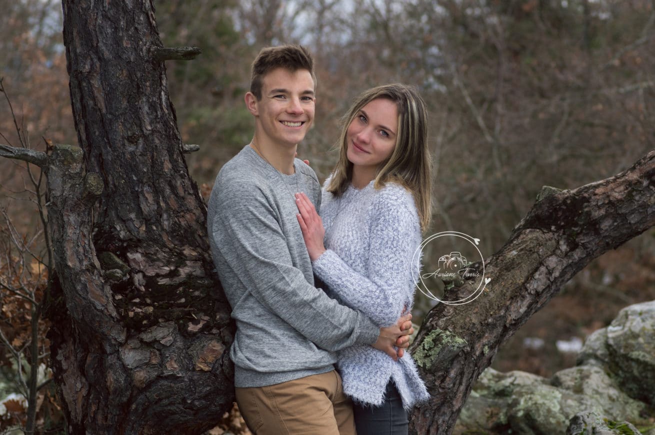 Photo d'un couple dans la nature