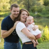 Photo d'une famille avec un bébé