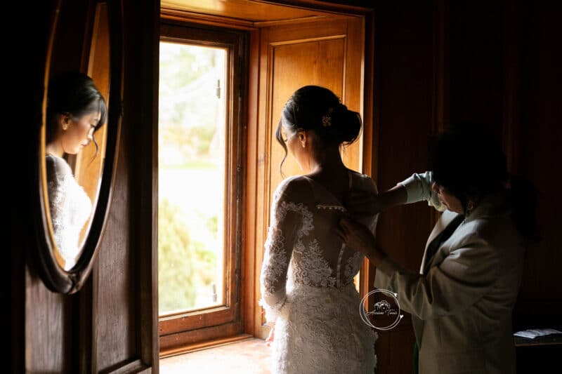 Photo de préparatif de la mariée pendant un mariage à Lyon