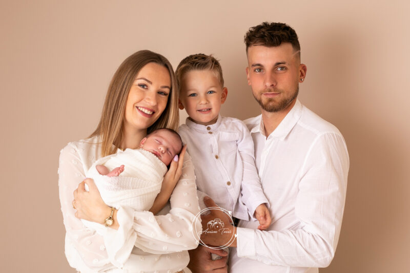 Séance Photo Nouveau-né, Photo de Famille, Studio Saint-Etienne Photographe Loire